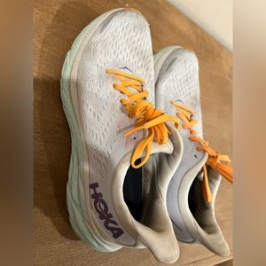Hoka Cliftons